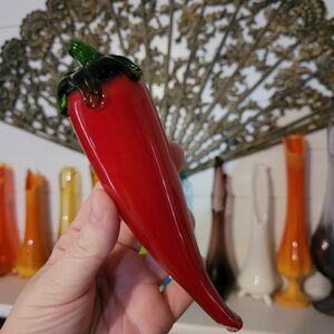 Red Glass Pepper Accent